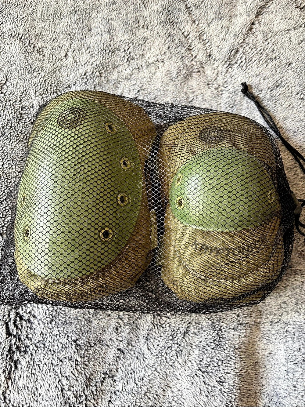 Kryptonics California Series Pro Knee and Elbow Pads Set Green & Black
